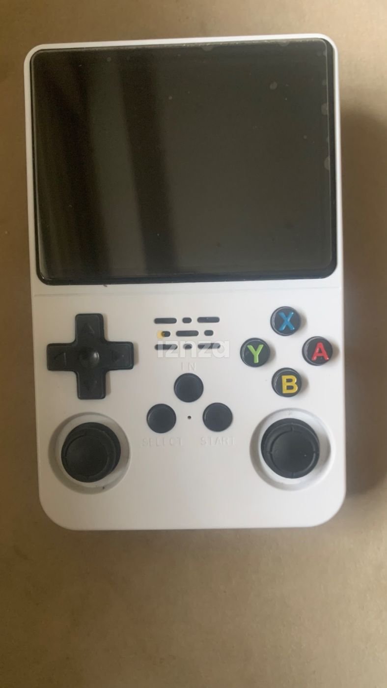 R36S Retro Game Console — 2